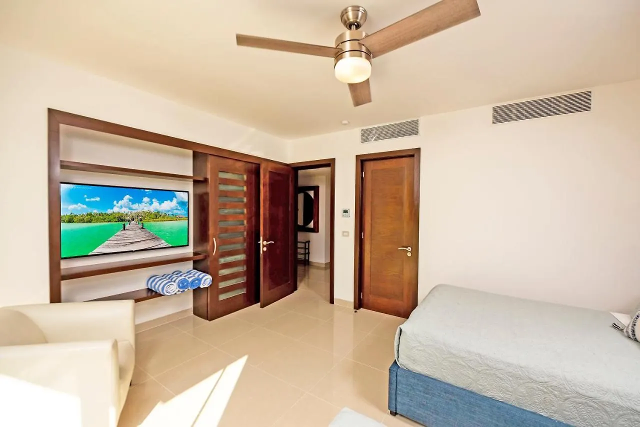 Апартаменты Mareazul Luxury Beach Front Complex Secret Paradise Плая-дель-Кармен Мексика