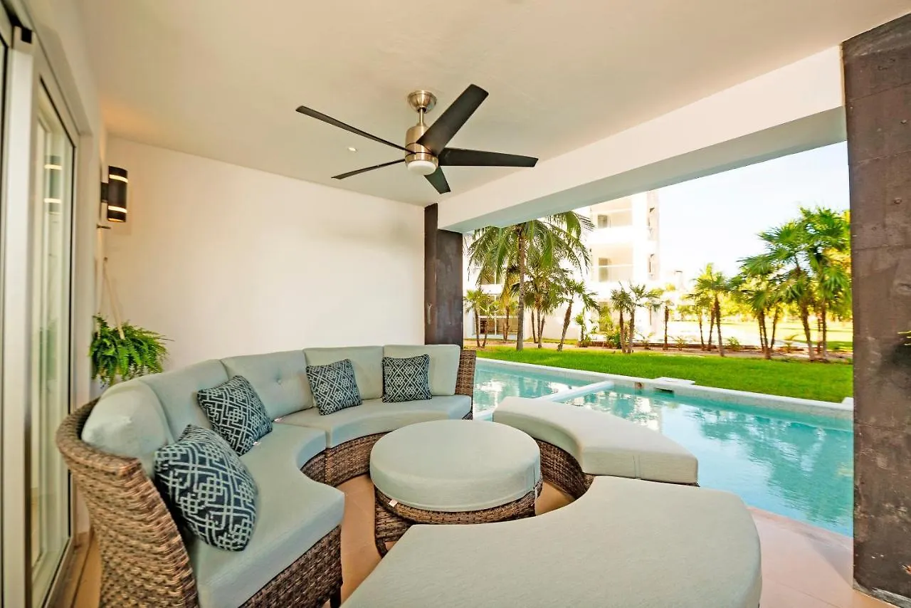 Mareazul Luxury Beach Front Complex Secret Paradise Плая-дель-Кармен 0*,