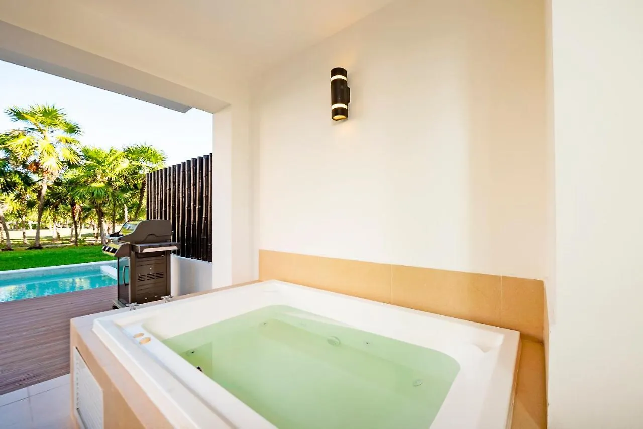 Mareazul Luxury Beach Front Complex Secret Paradise Плая-дель-Кармен 0*,